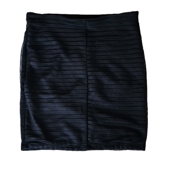 LE Chateau Strapless black ladies blouse medium - Picture 3 of 3